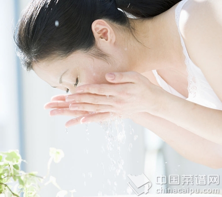 揭秘最健康的洗澡顺序